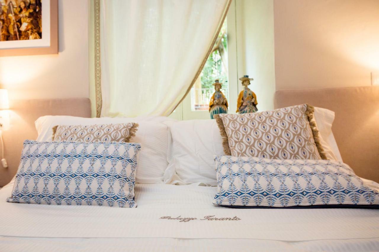 Palazzo Taranto Luxury Rooms Кальтаджироне Экстерьер фото